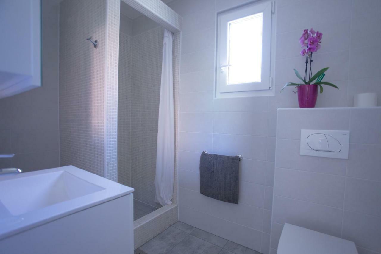 Bungalow Comfort 100 M From The Beach เปรมันตูรา ภายนอก รูปภาพ